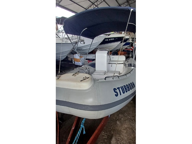 Bote Zefir Sport 420 + Evinrude 50Hp  - 2011